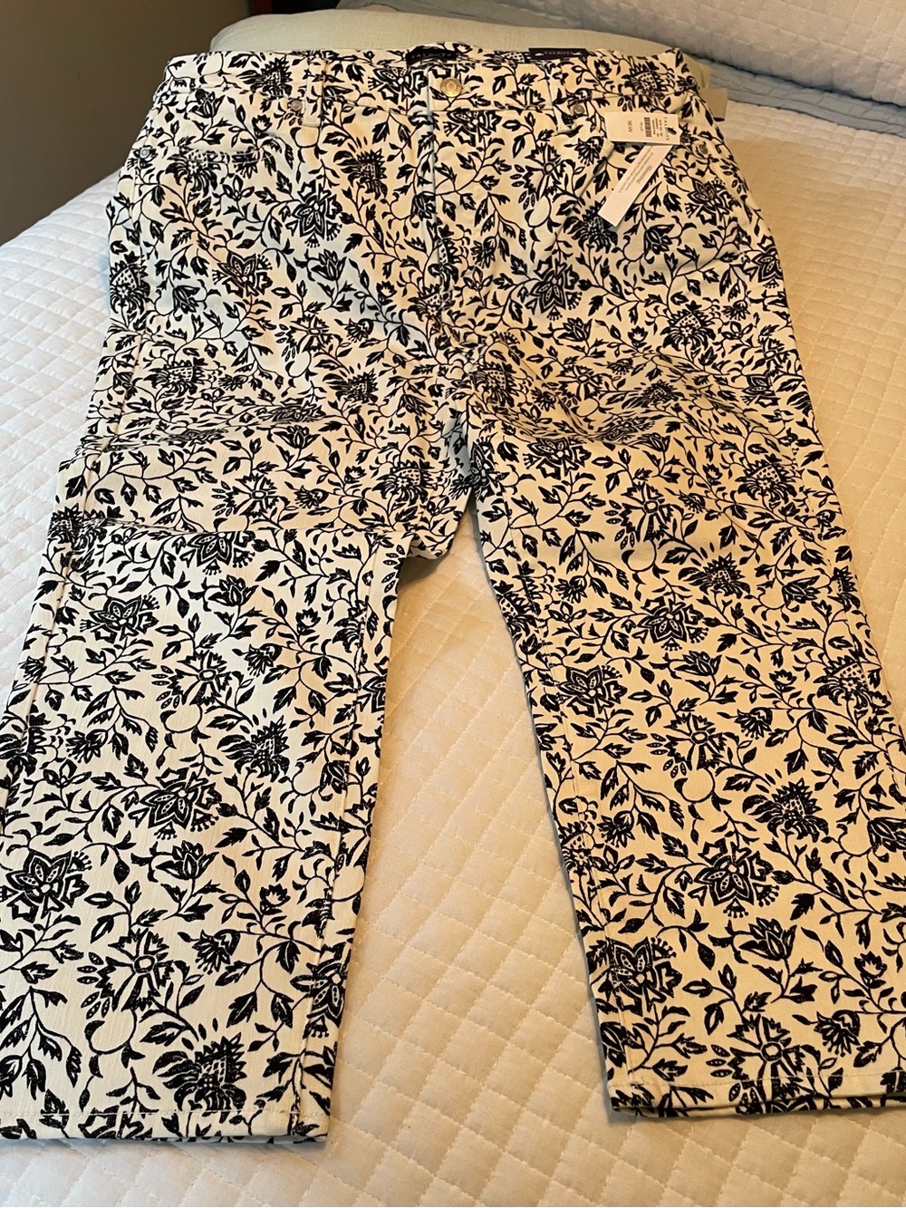 NWT Talbots STRAIGHT CROP JEANS - JACOBEAN VINES
